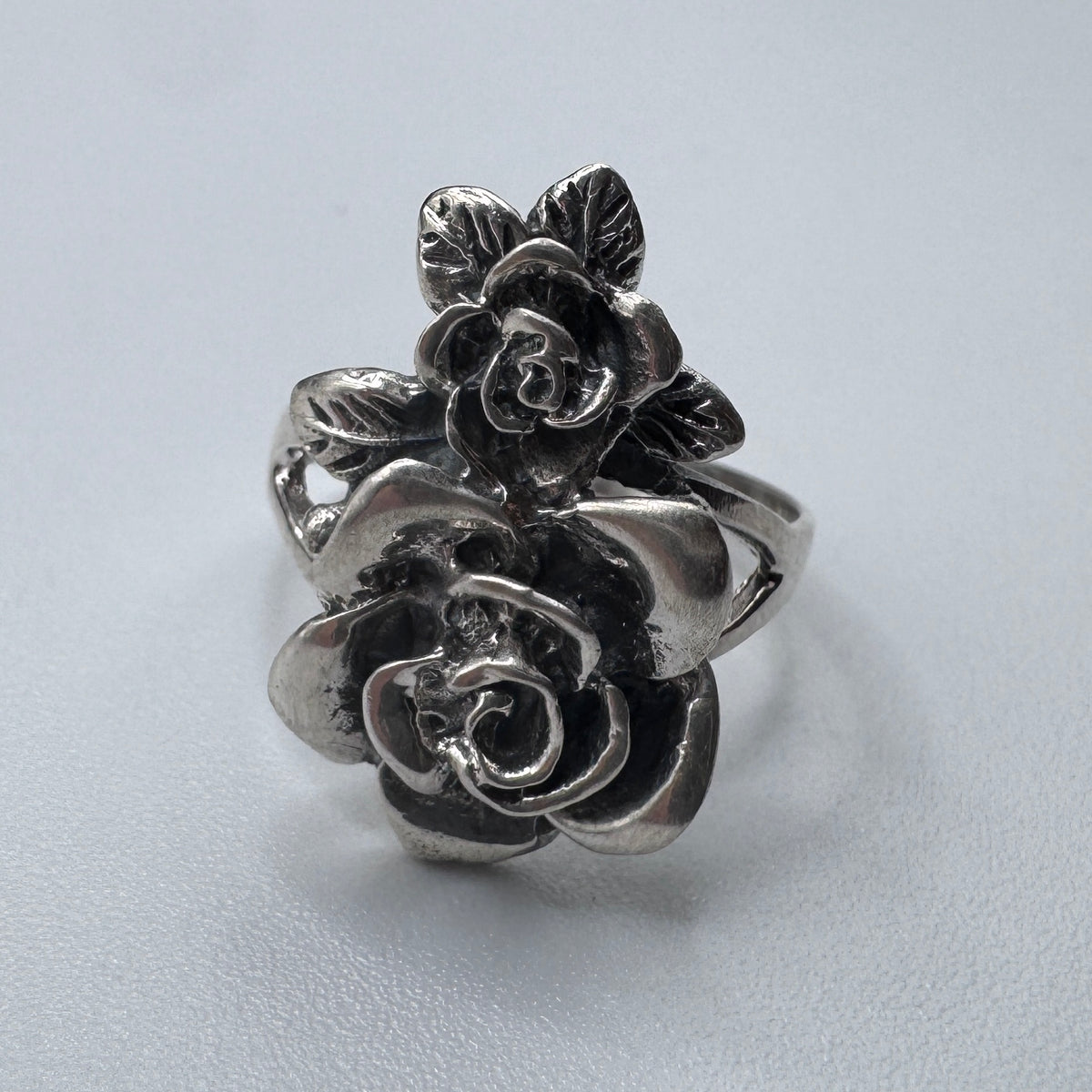 Superbe bague en argent motif Rose