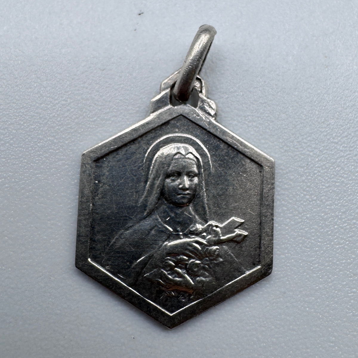 Medaille religieuse ancienne « Sainte Thérèse » - argent