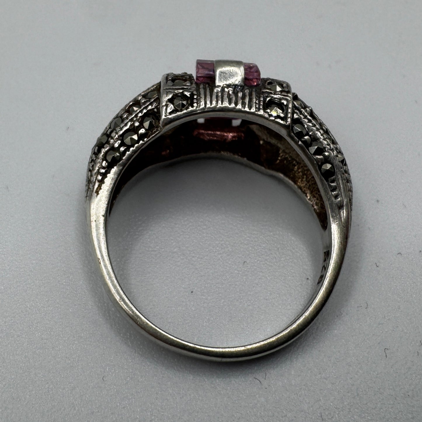 Superbe Bague en argent et marcassites