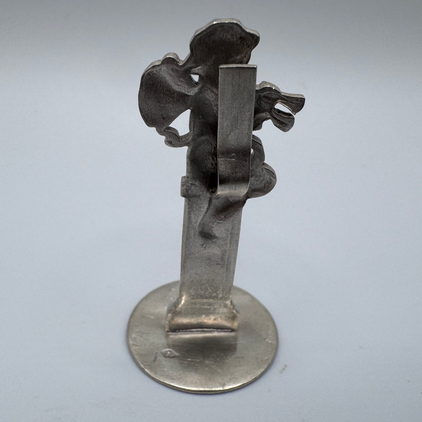Figurine ancienne angelot « porte menu » en argent