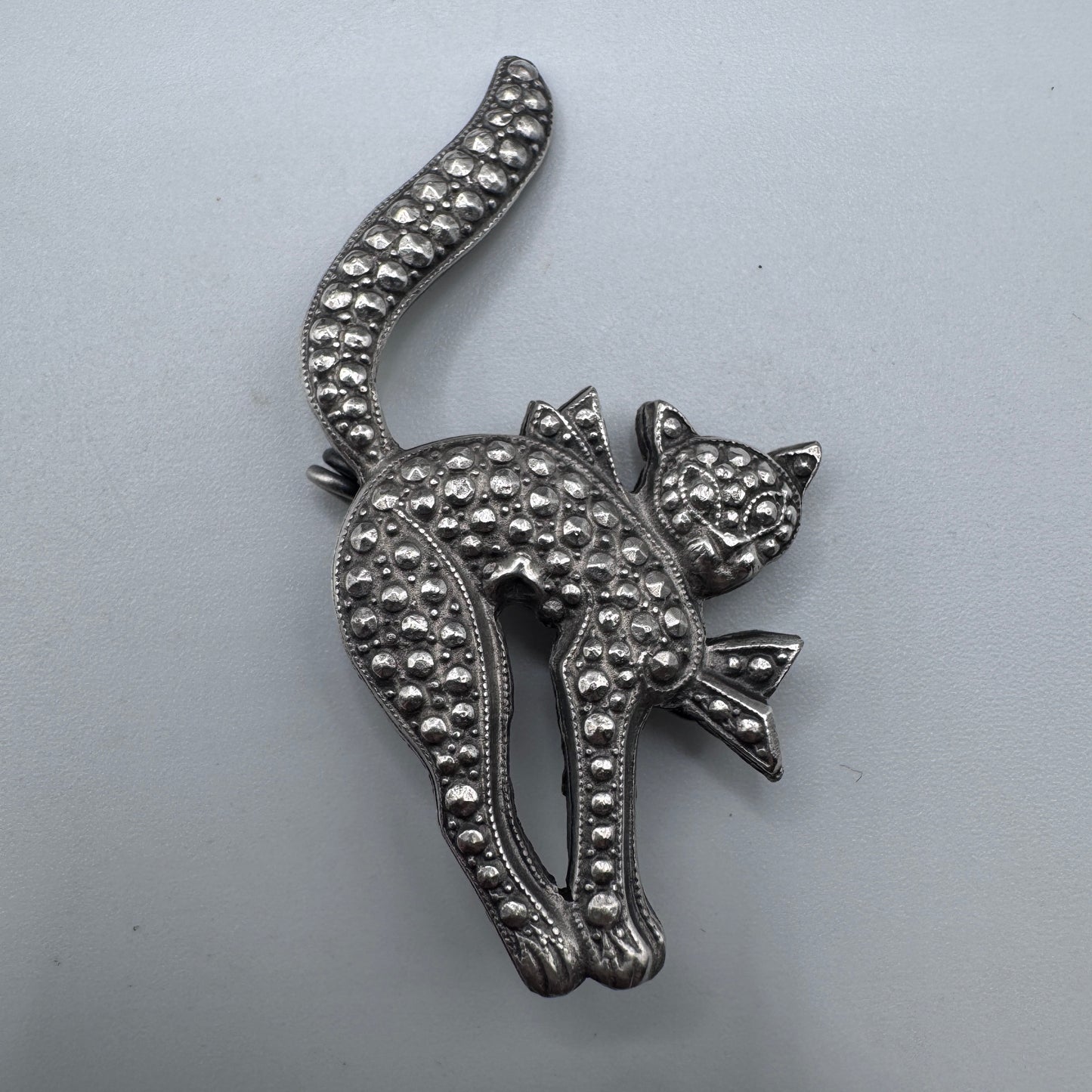 Broche ancienne « chat » - métal argenté