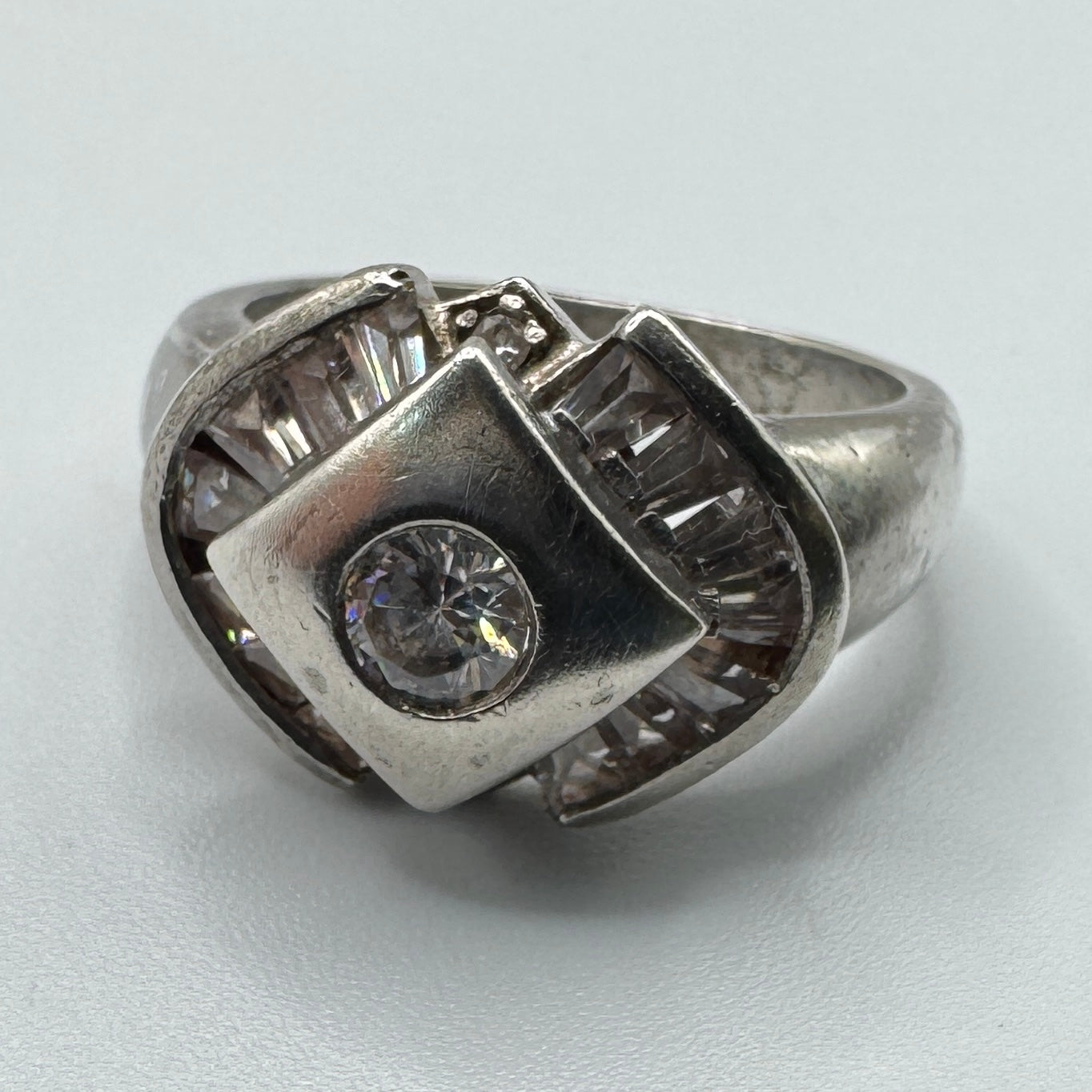 Grosse Bague en argent et verroterie