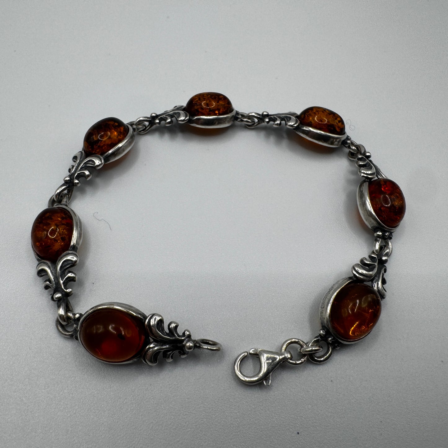 Bracelet en argent et ambre