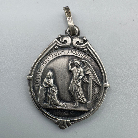 Médaille religieuse ancienne « Notre Dame du Marthes du clergé »