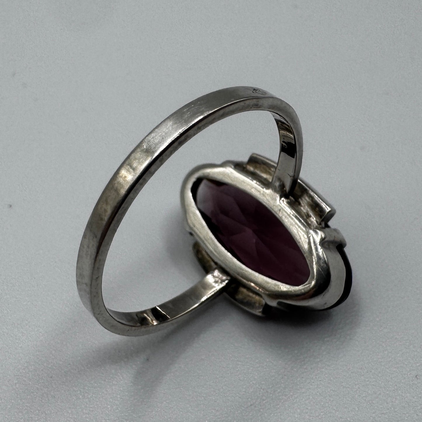 Bague en argent et pierre