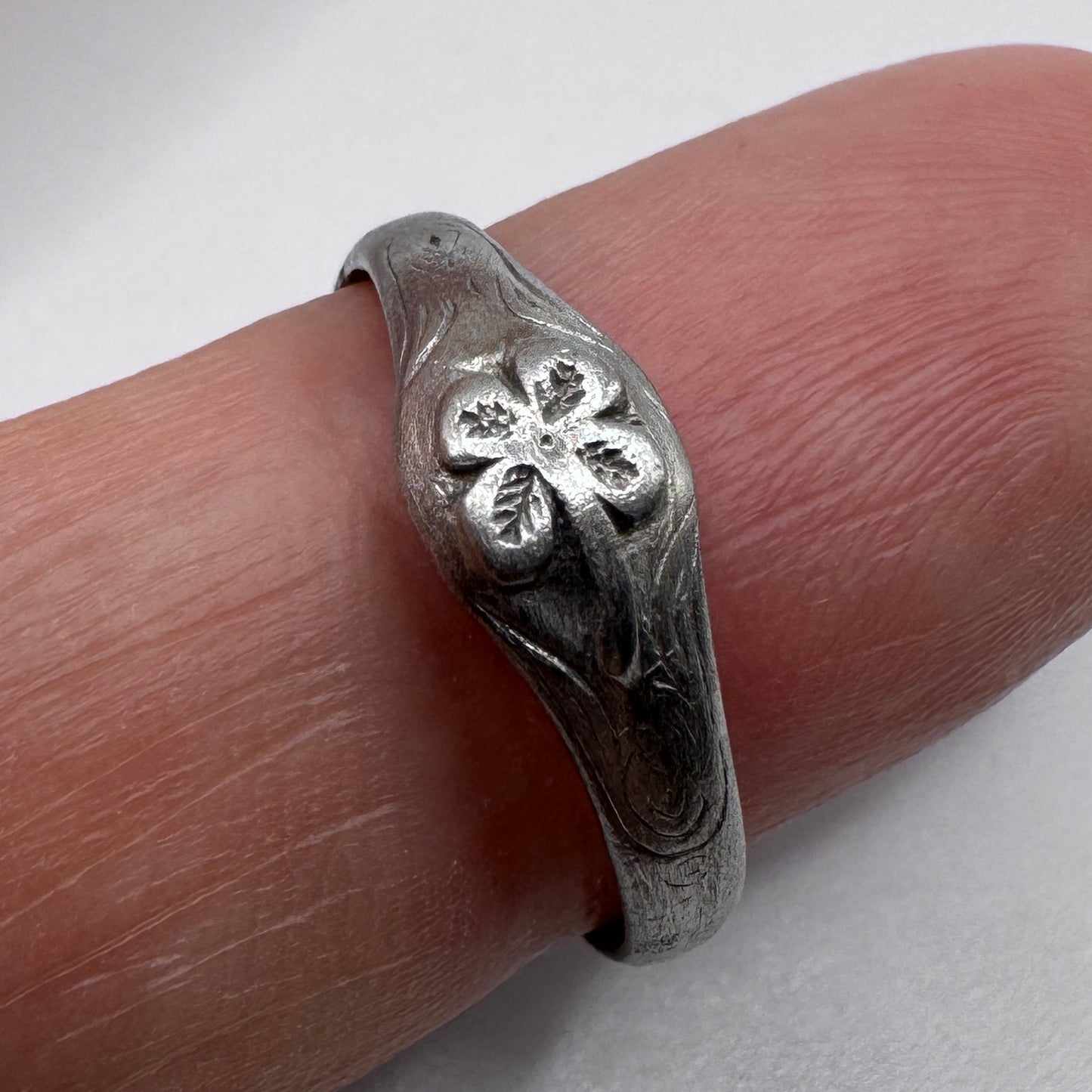 Bague artisanat de tranchée 1914-1918 « trèfle à 4 feuilles »