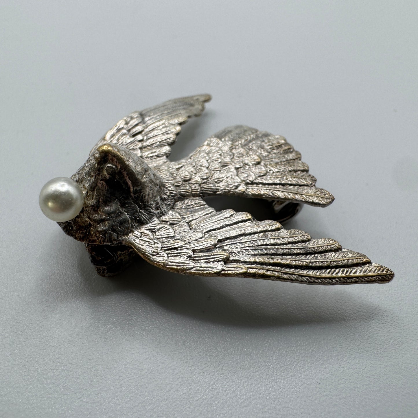 Broche ancienne colombe en métal argenté - A-F Paris