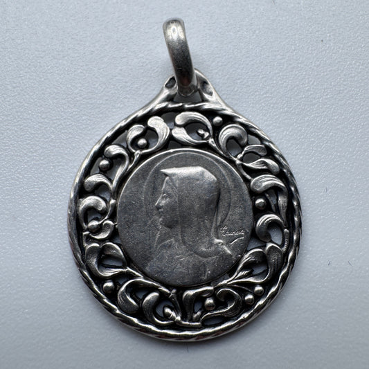 Superbe Médaille religieuse ancienne Art Nouveau - « Vierge Marie - décor au gui » - argent
