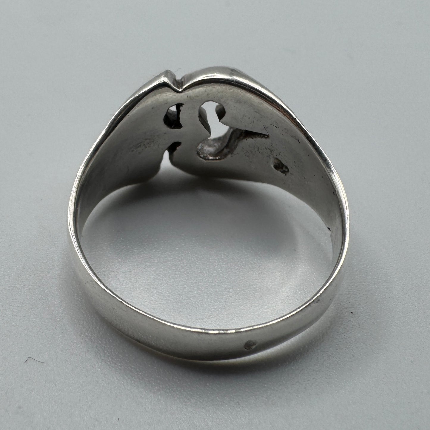 Bague en argent motif « Aum »