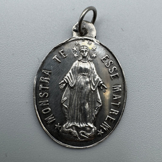 Medaille religieuse ancienne en argent « Monstra Te Esse Matrem - congrégation des enfants de Marie »