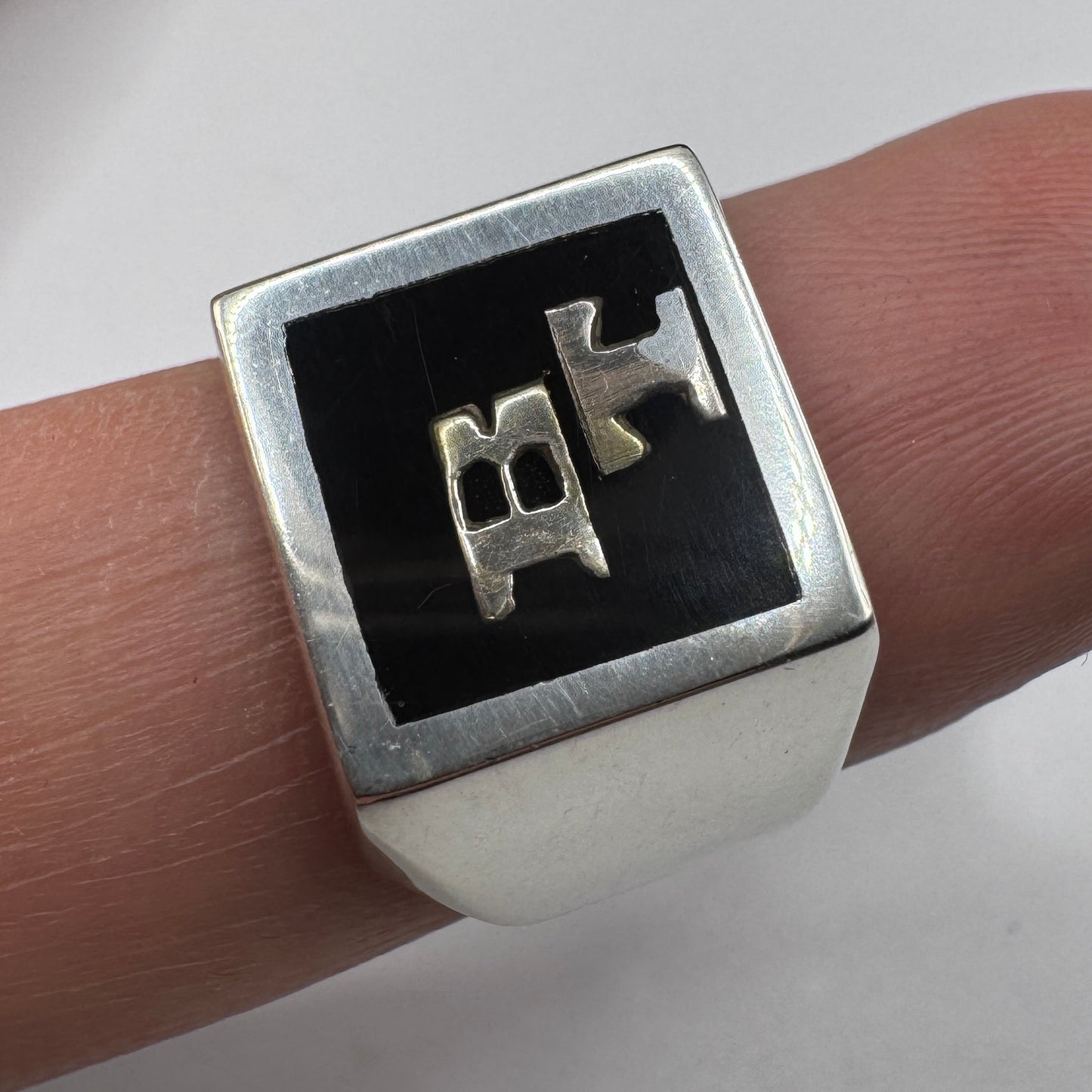 Superbe chevalière ancienne - argent initiales BT