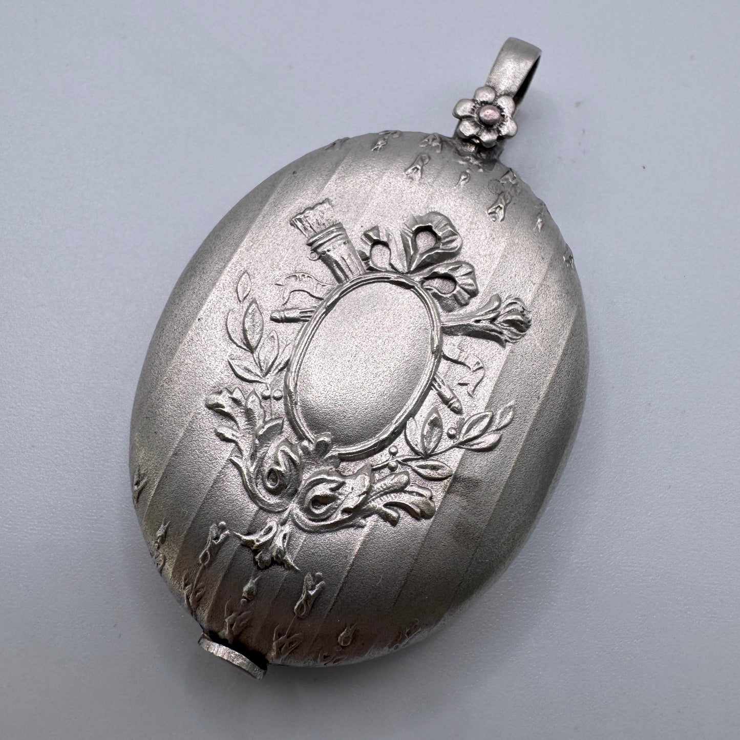 Miroir de poche ancien vers 1900