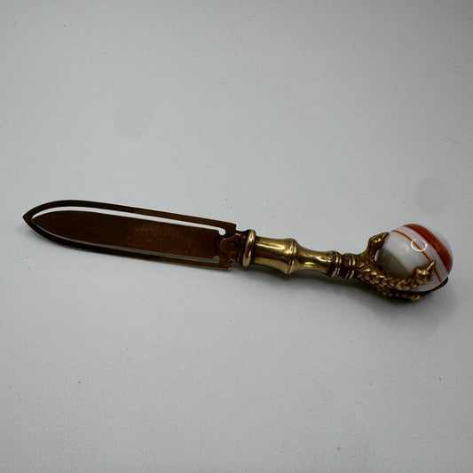 Ouvre lettre ancien en laiton et agate - serre d’aigle
