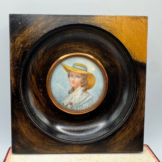 Peinture miniature sous verre « femme au chapeau »
