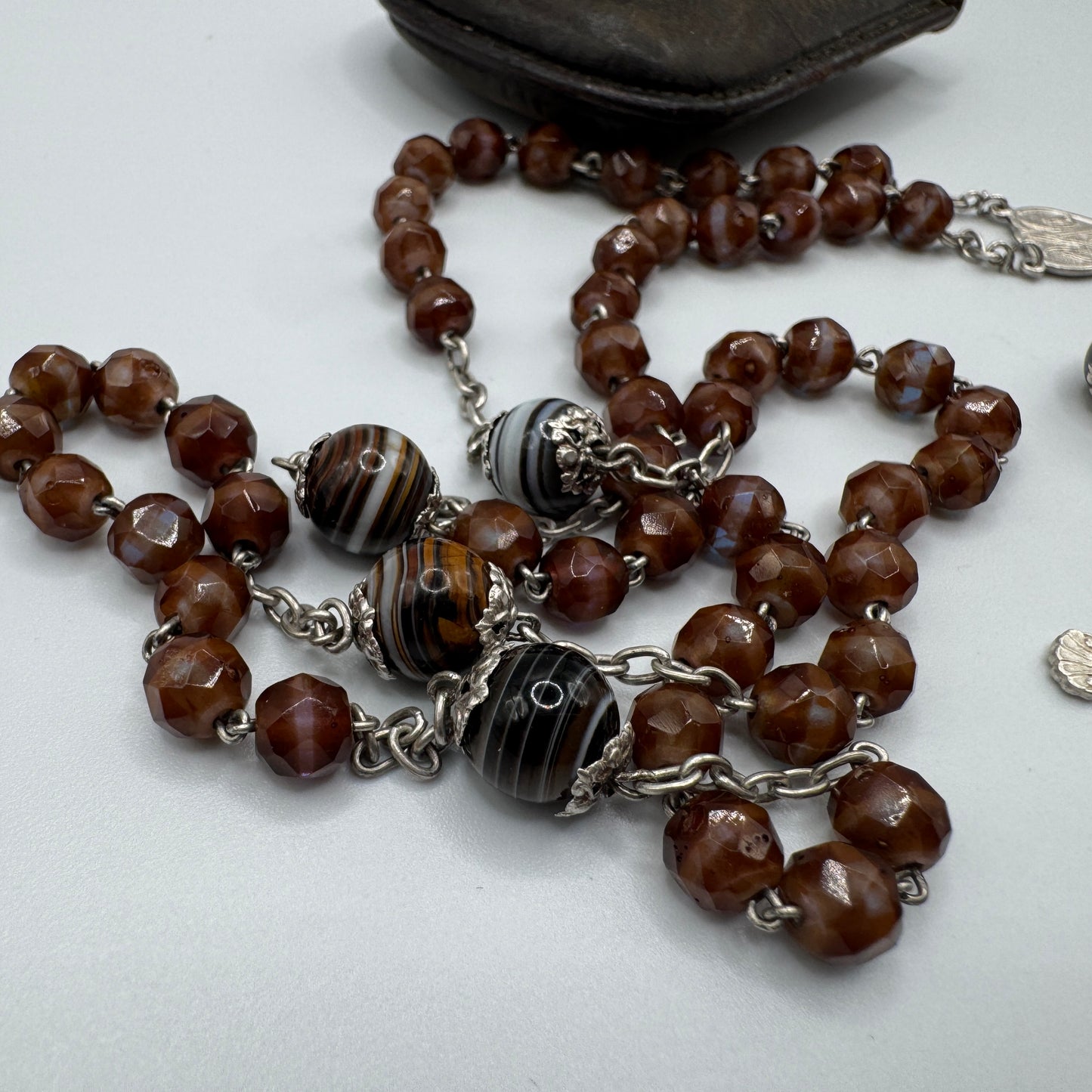 Rare Chapelet ancien XIXe en argent et perles pâte de verre