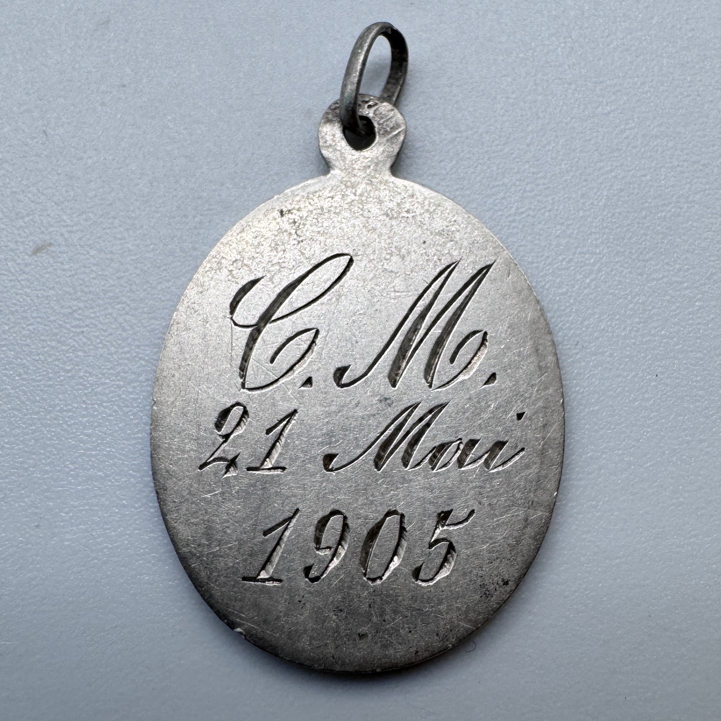 Médaille religieuse ancienne en argent « calice »