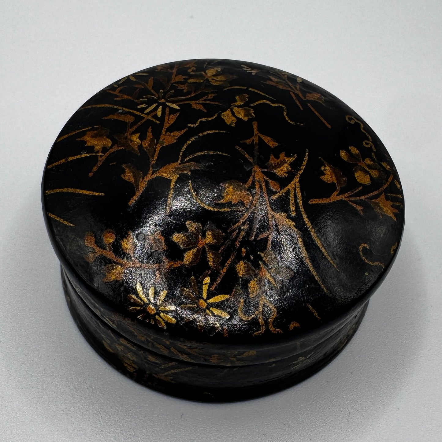 Petite Boîte Napoléon III en carton bouilli laqué