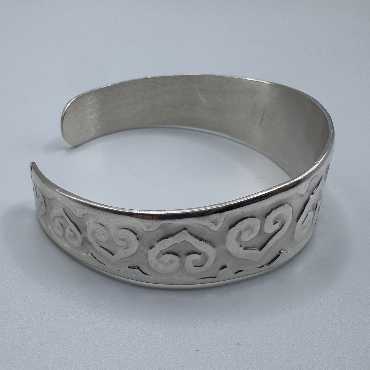 Superbe Bracelet « Cœurs stylisés » en argent massif