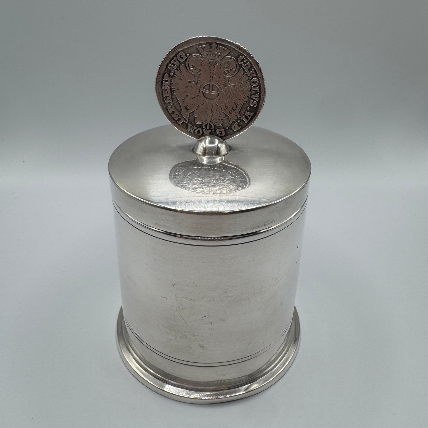 boîte à tabac ancienne en argent