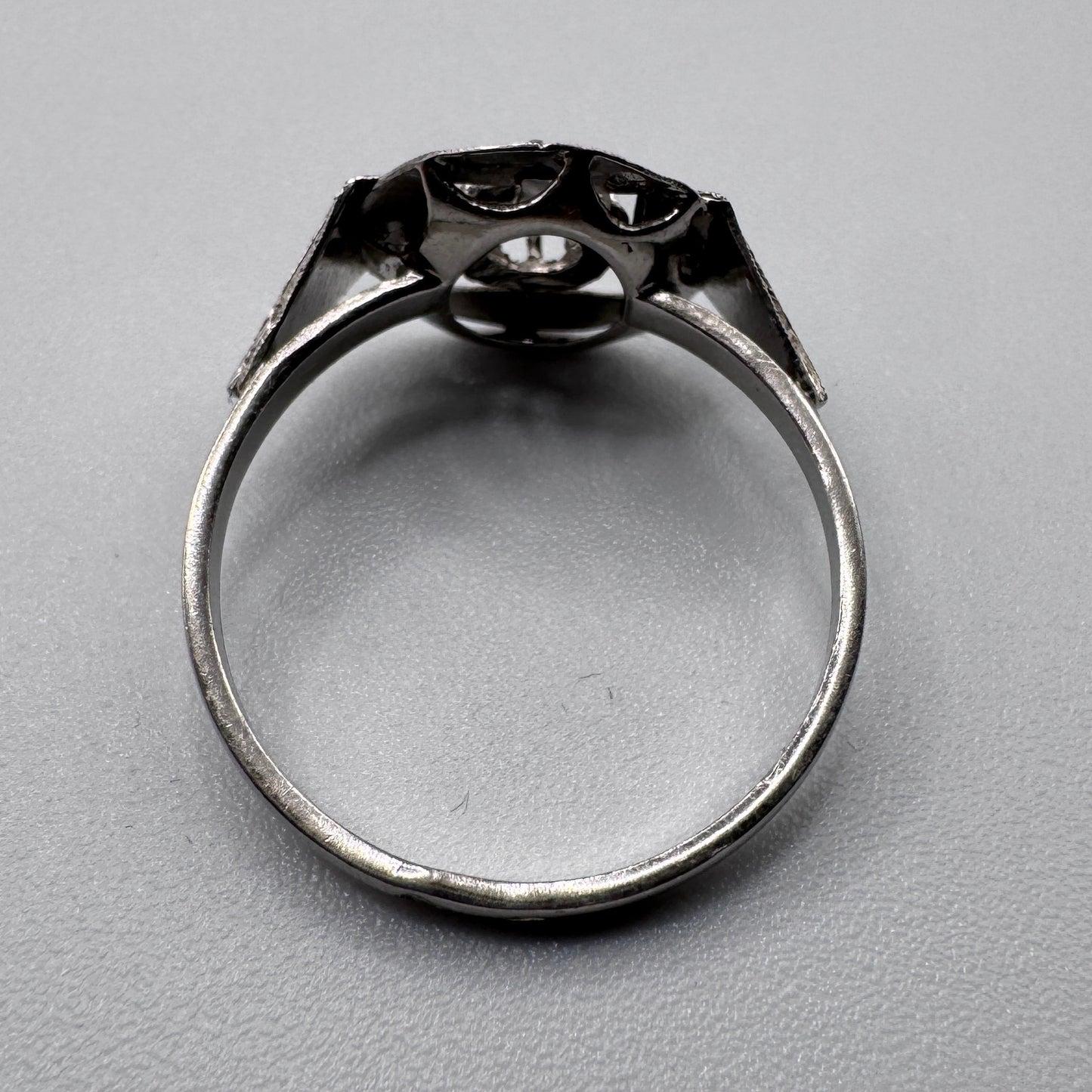 bague ancienne Art Deco en argent - neuf stock ancien bijoutier