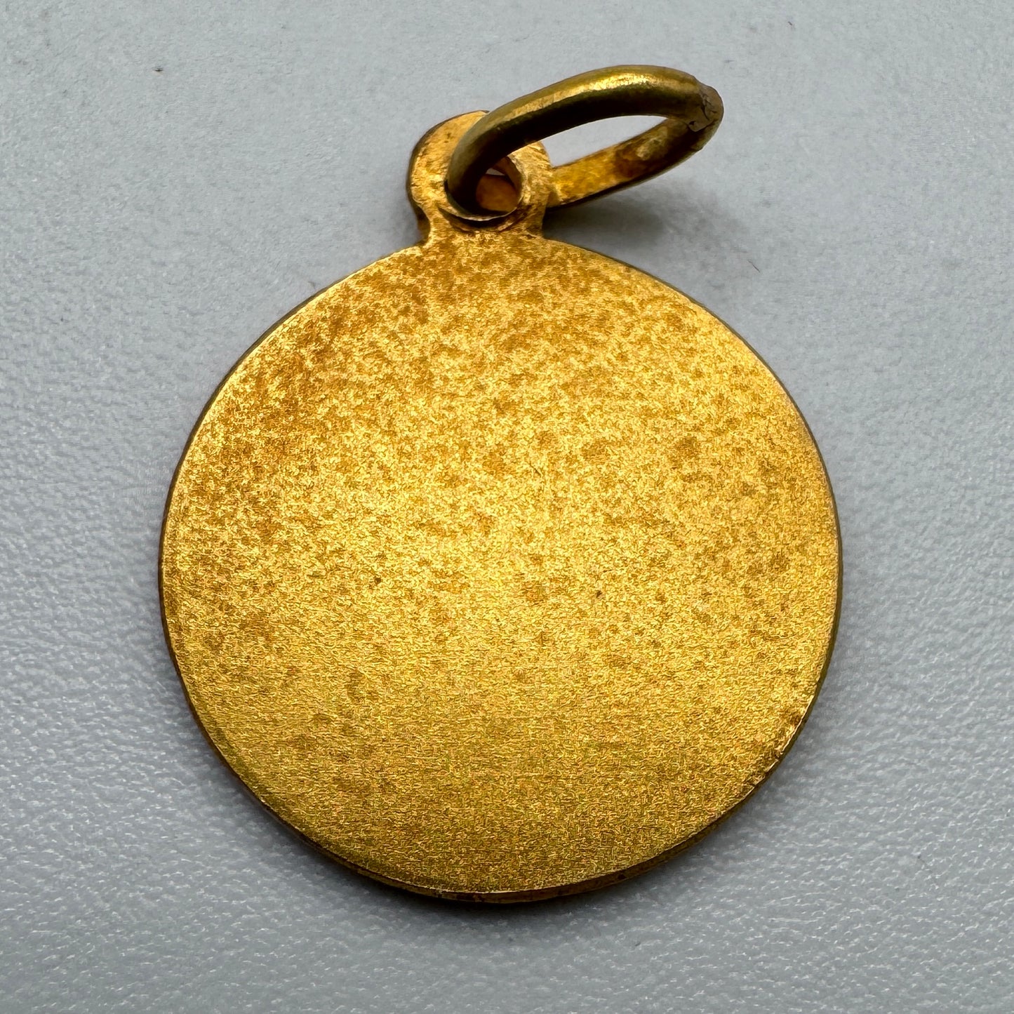 Rare Medaille ancienne plaqué or « Saint- Michel » par Penin