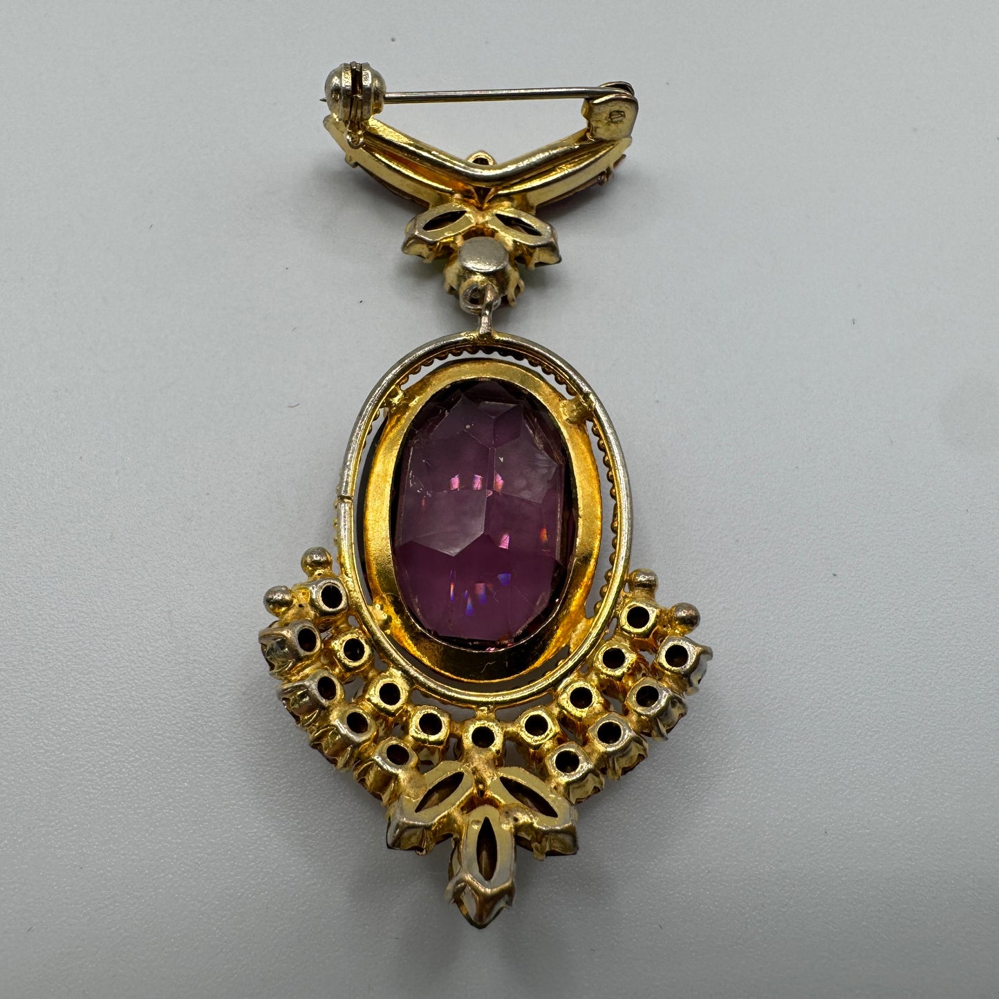 Broche ancienne Vintage - métal doré et verroterie