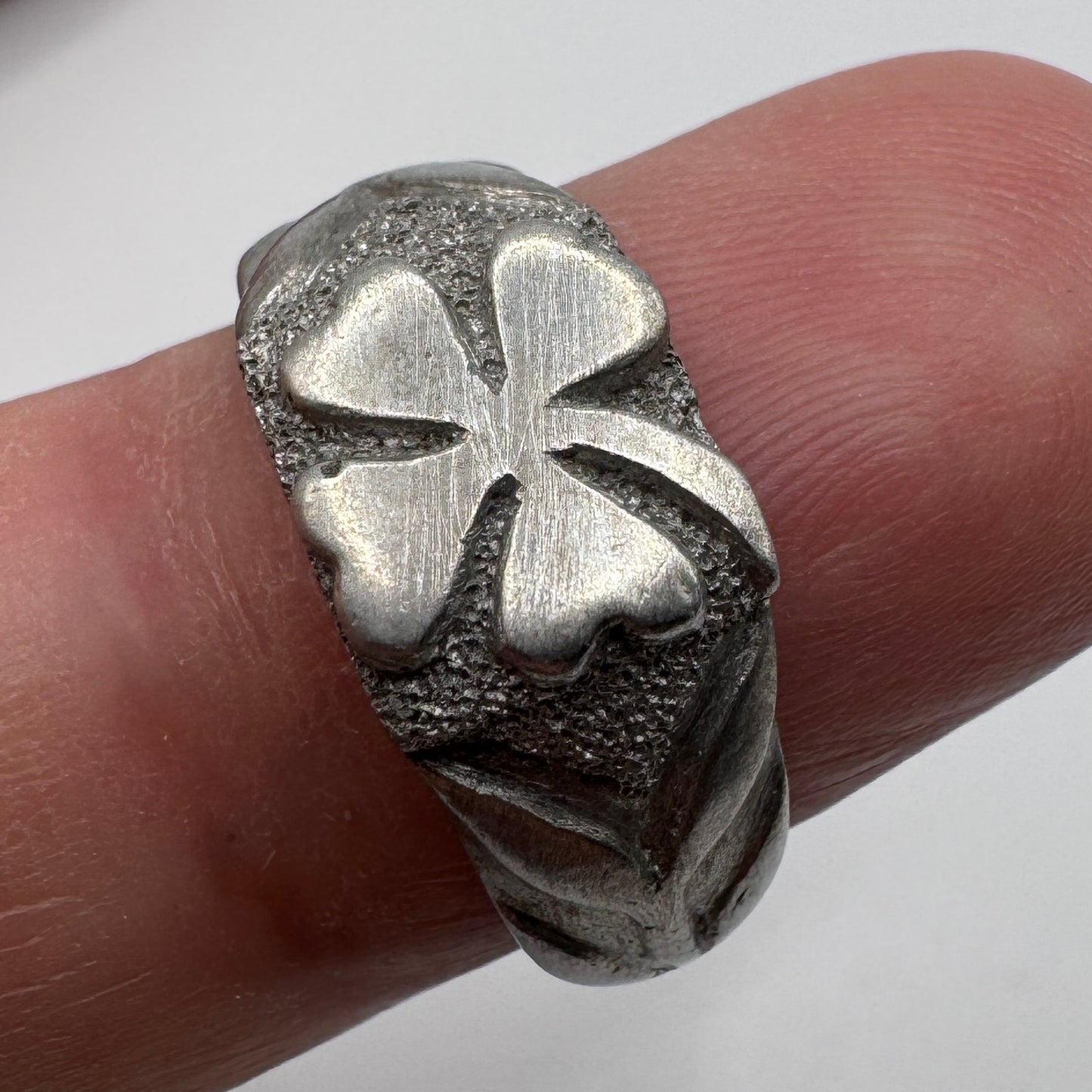 Bague artisanat de tranchée 1914-1918 « trèfle à 4 feuilles »