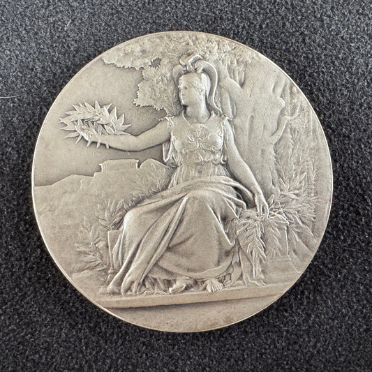 Médaille ancienne en bronze argenté « Marianne casquée »