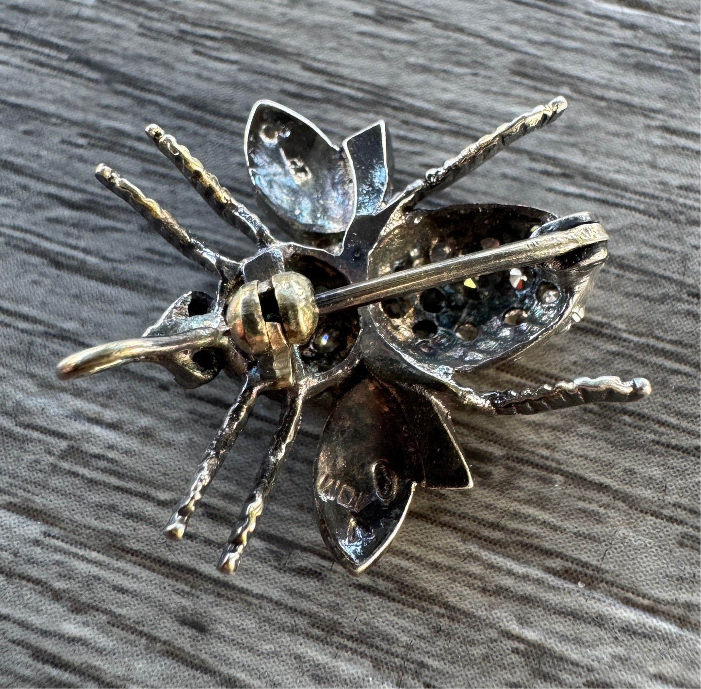 Broche « mouche » argent massif et verroterie