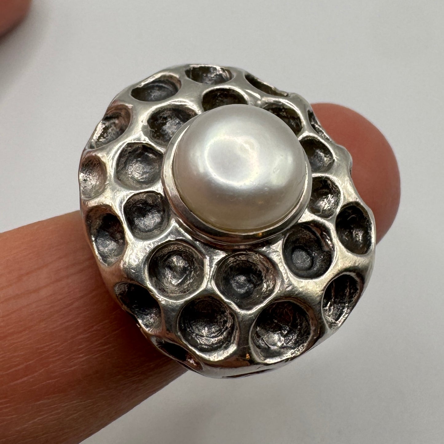 Grosse Bague artistique en argent