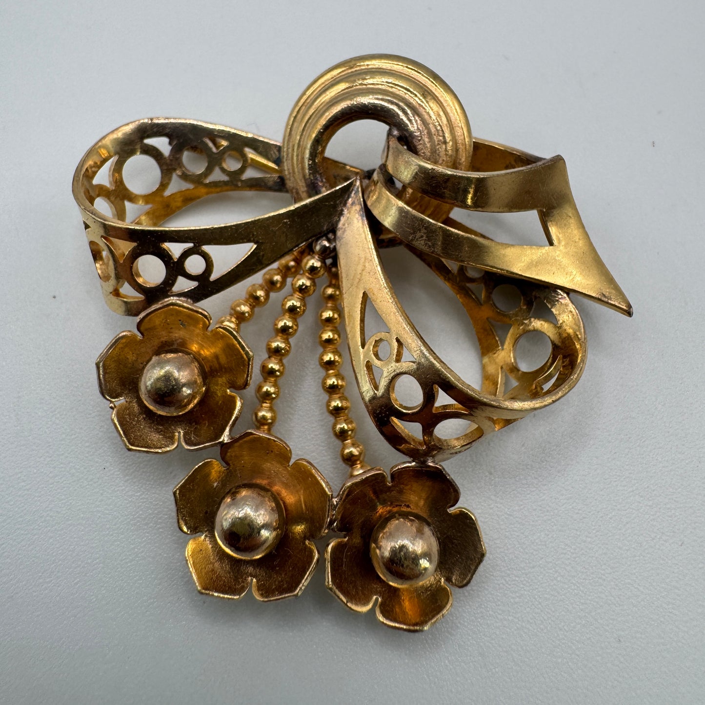 Broche ancienne en plaqué « fleurs »