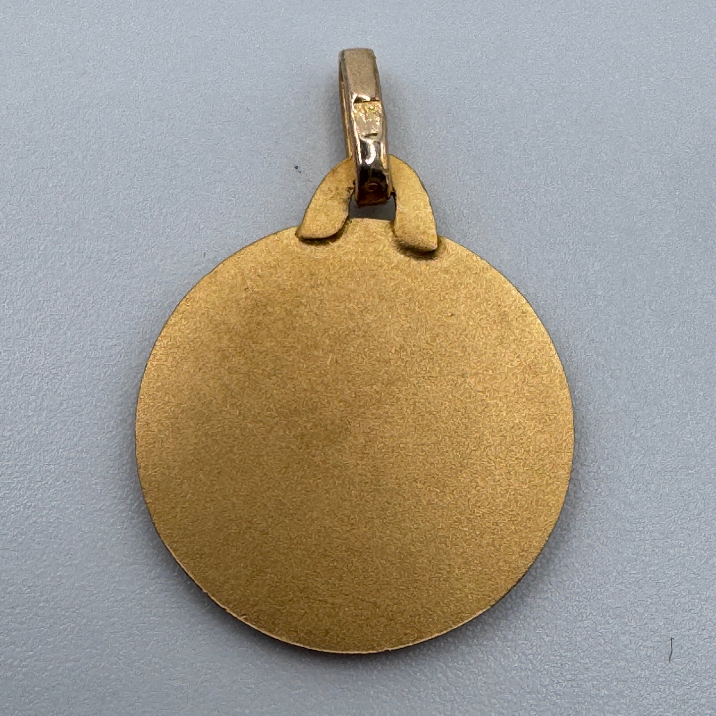 Superbe médaille religieuse ancienne plaqué or ORIA « Sainte Vierge » - neuf stock ancien bijoutier