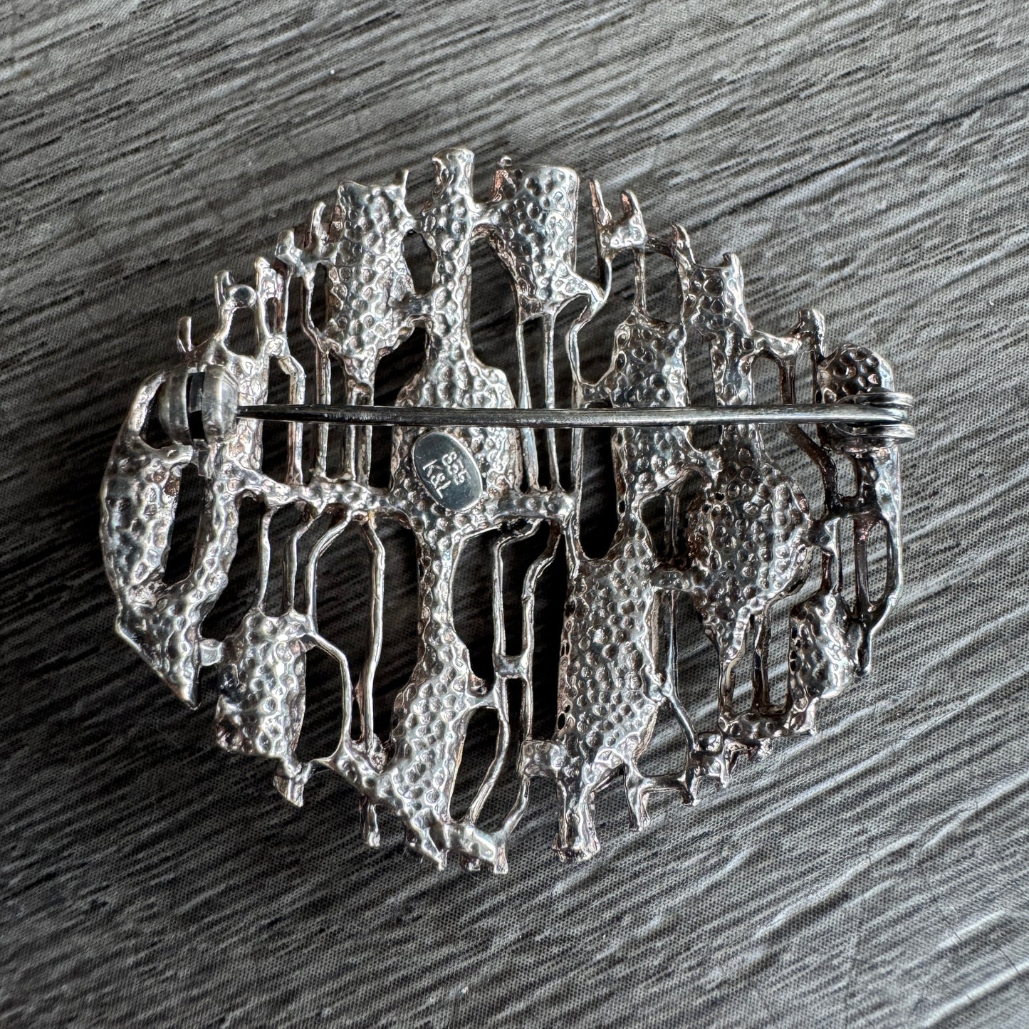 Broche de créateur K&L en argent
