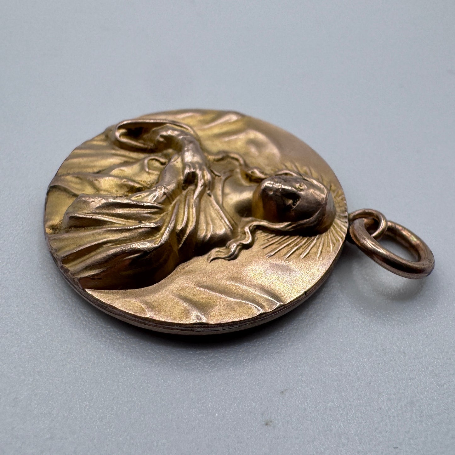 Rare Medaille religieuse ancienne plaqué or « Sainte Vierge »