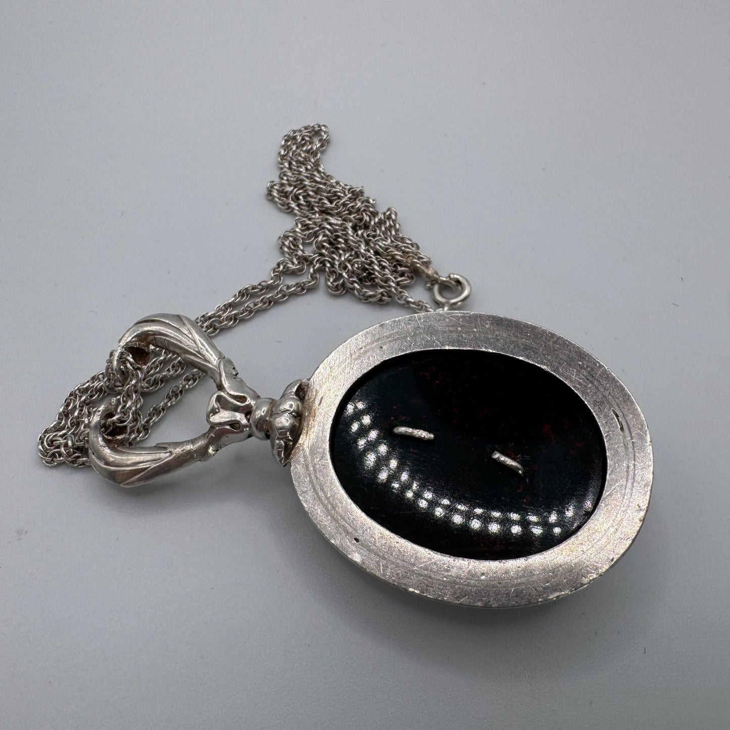 Superbe collier Pendentif ancien - argent massif et jaspe sanguin