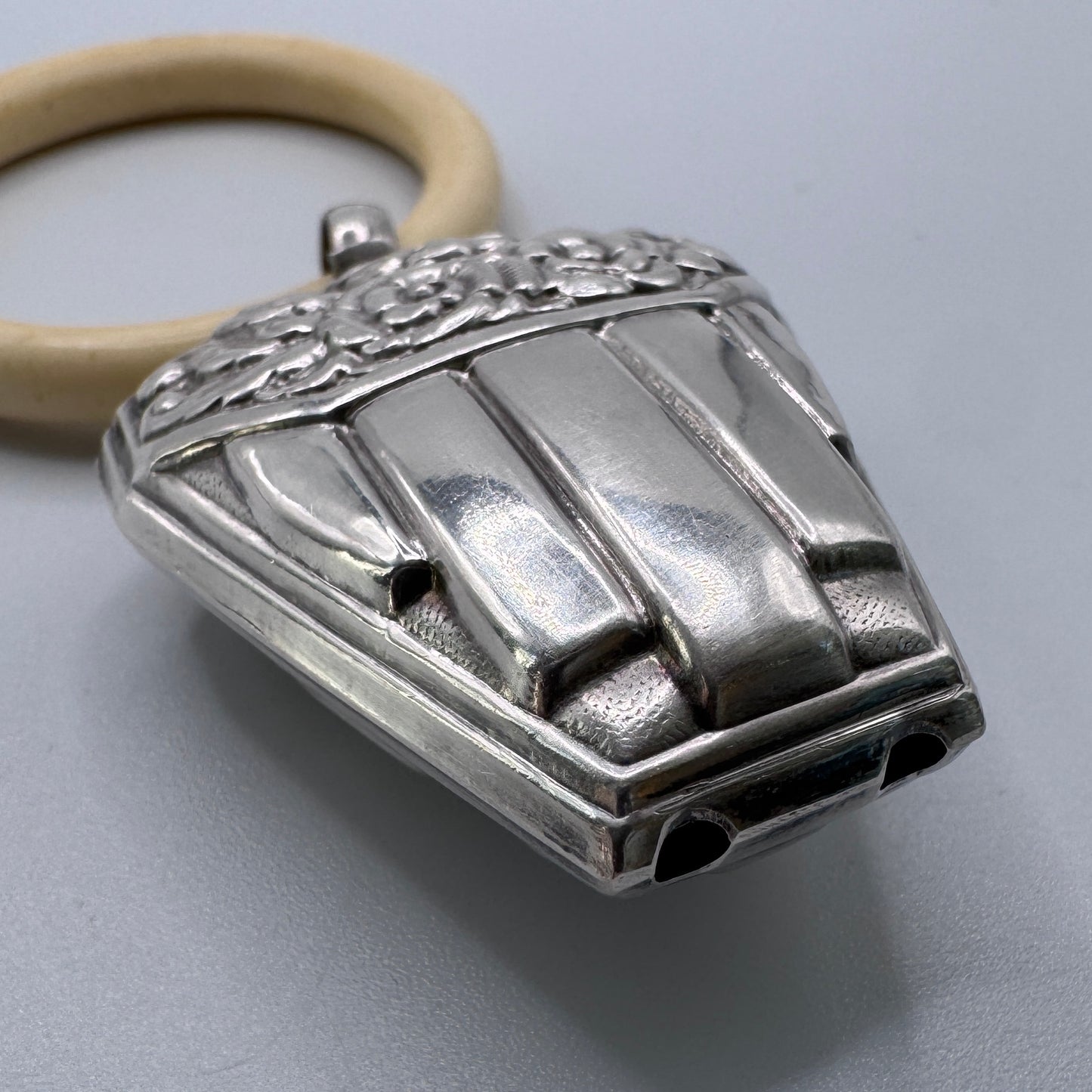 Superbe Hochet ancien en Argent - époque Art Déco