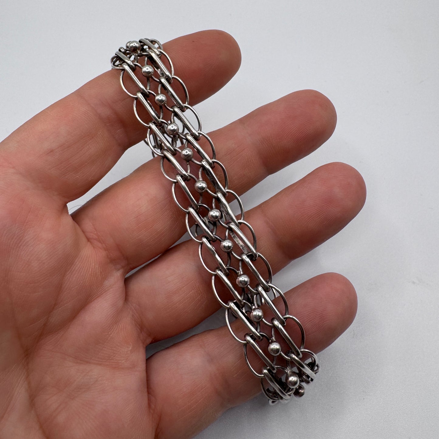 Bracelet ancien en argent massif