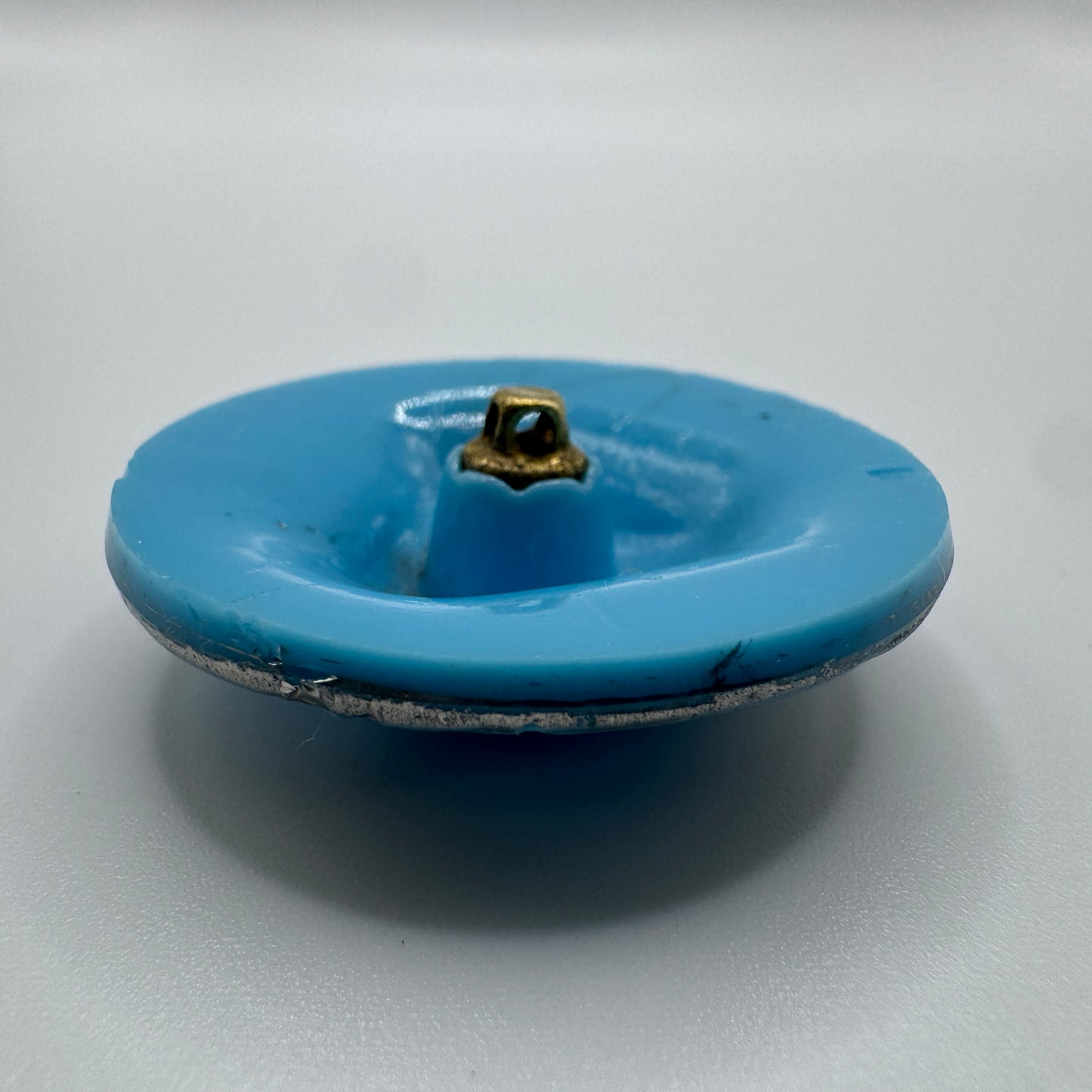 Grand Bouton ancien en pâte verre moulé XIXe