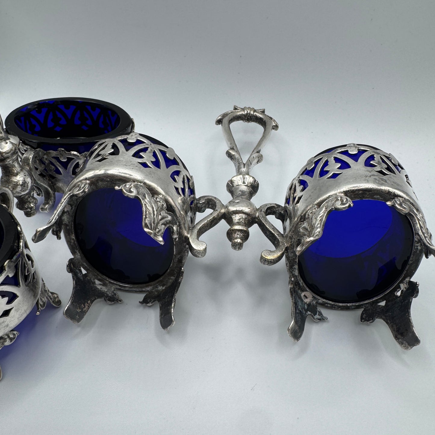 Paire de serviteurs sel/poivre anciens XIXeme - métal argenté et verre bleu cobalt