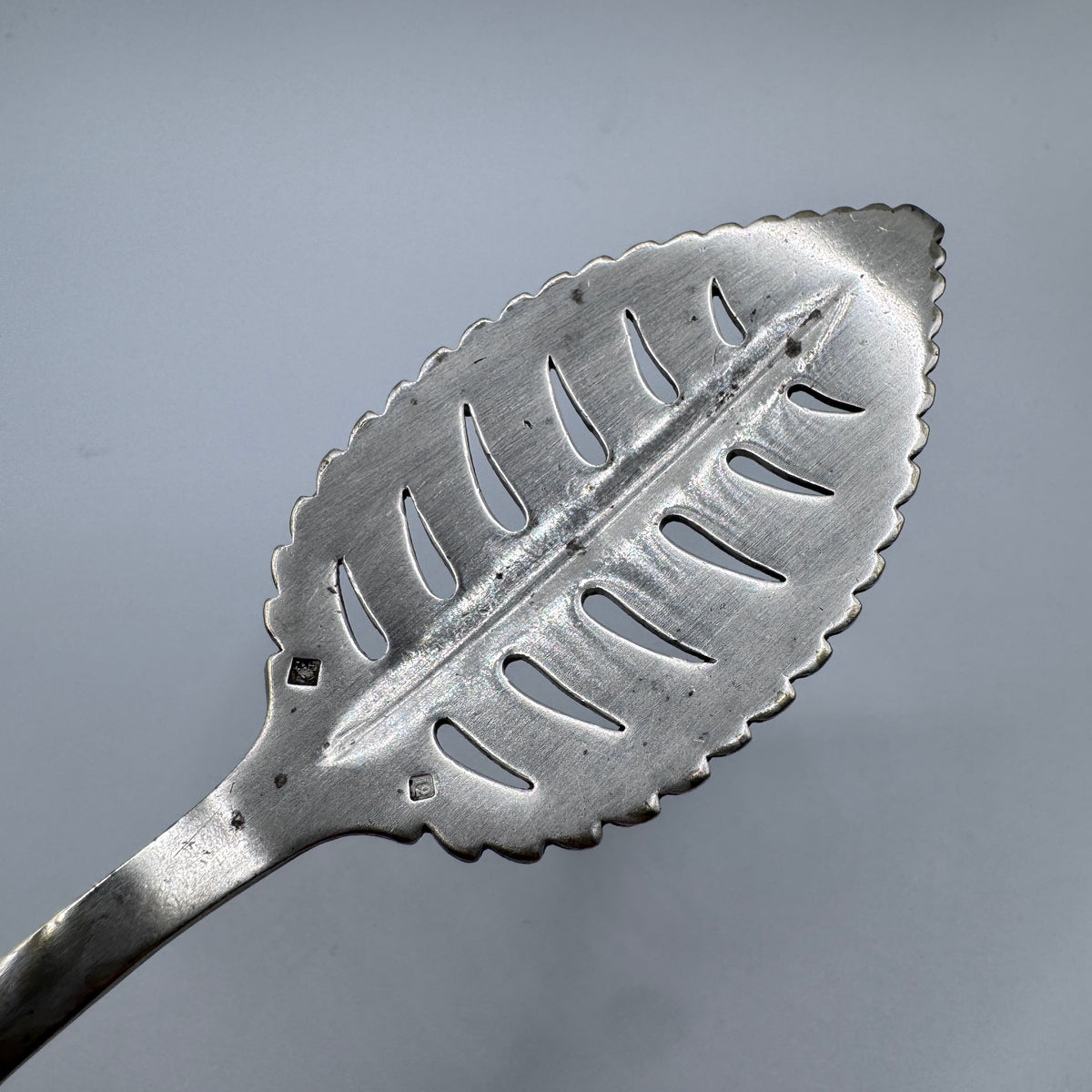 Cuillère à absinthe ancienne - métal argenté