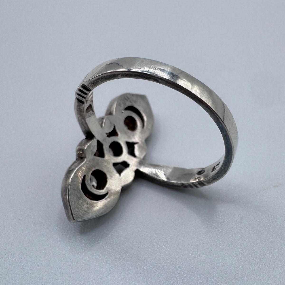 Superbe Bague style Art Deco en argent et brillants