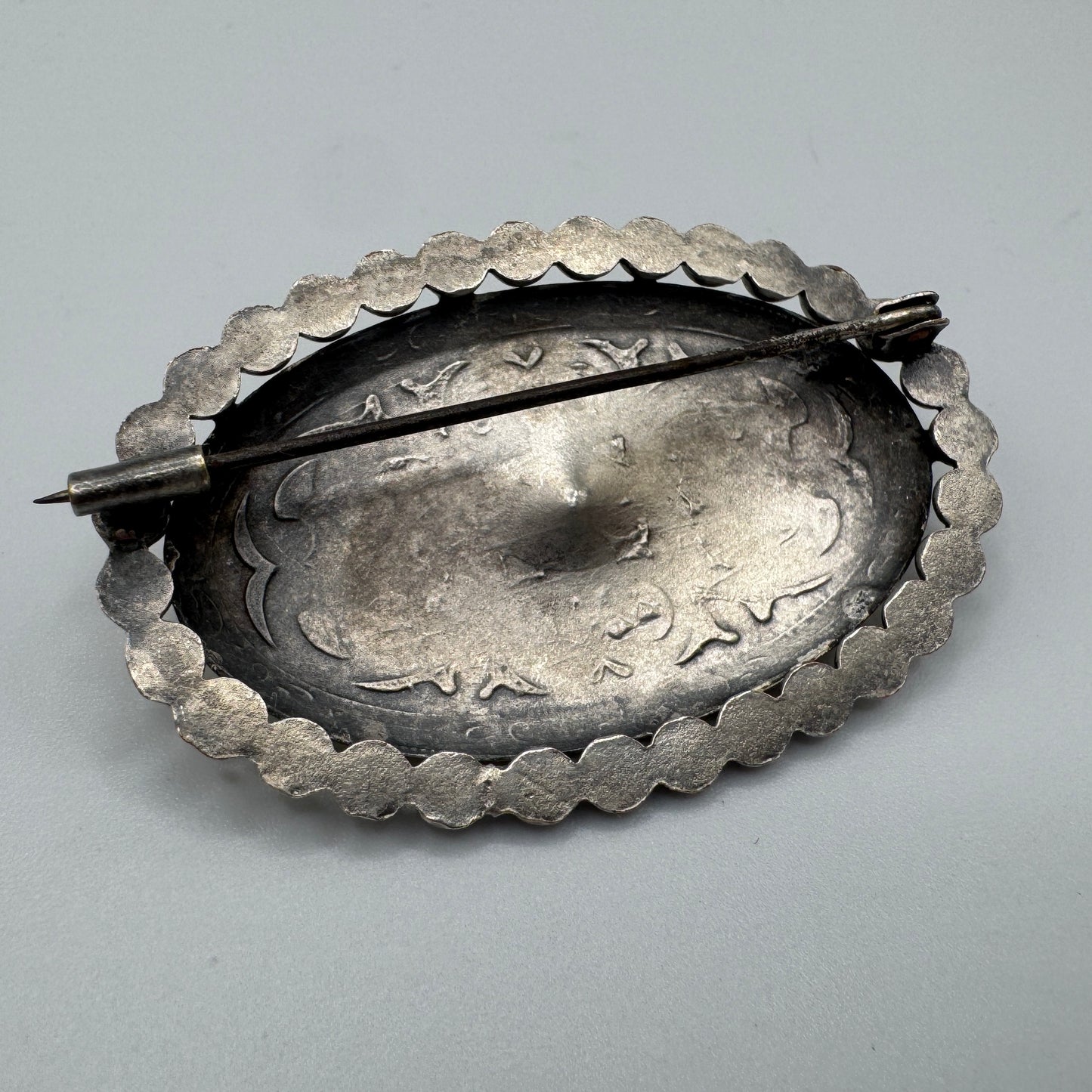 Broche ancienne - métal argenté et doré