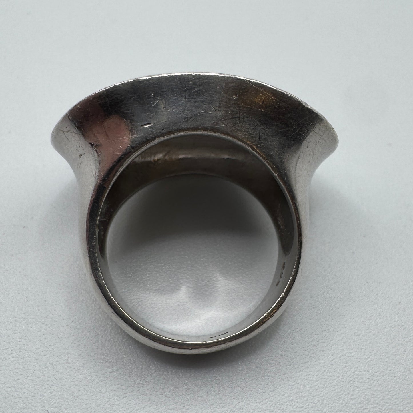 Grosse Bague en argent et onyx