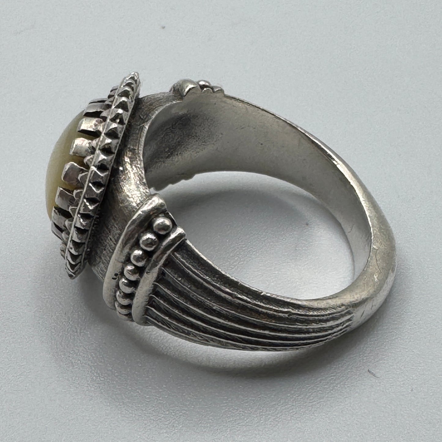 Superbe Bague en argent et nacre
