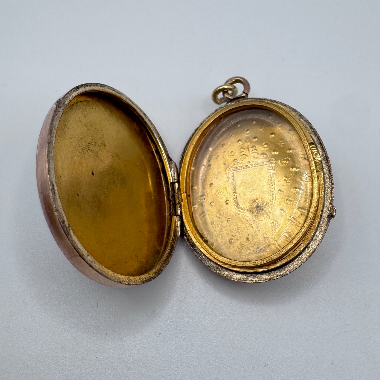 Pendentif porte reliquaire ancien camée - plaque or