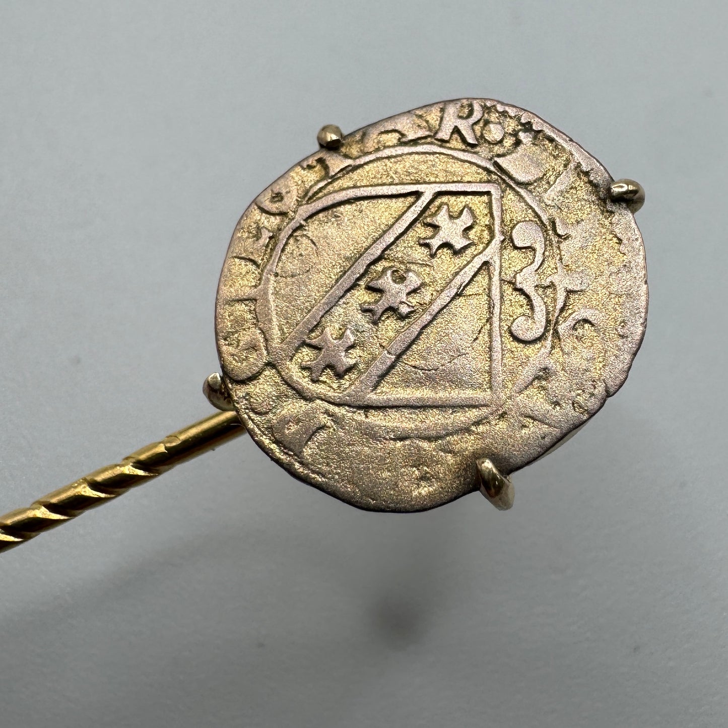 Epingle à cravate ancienne en billon-Demi-sol Charles III Duché de lorraine - Bijou historique