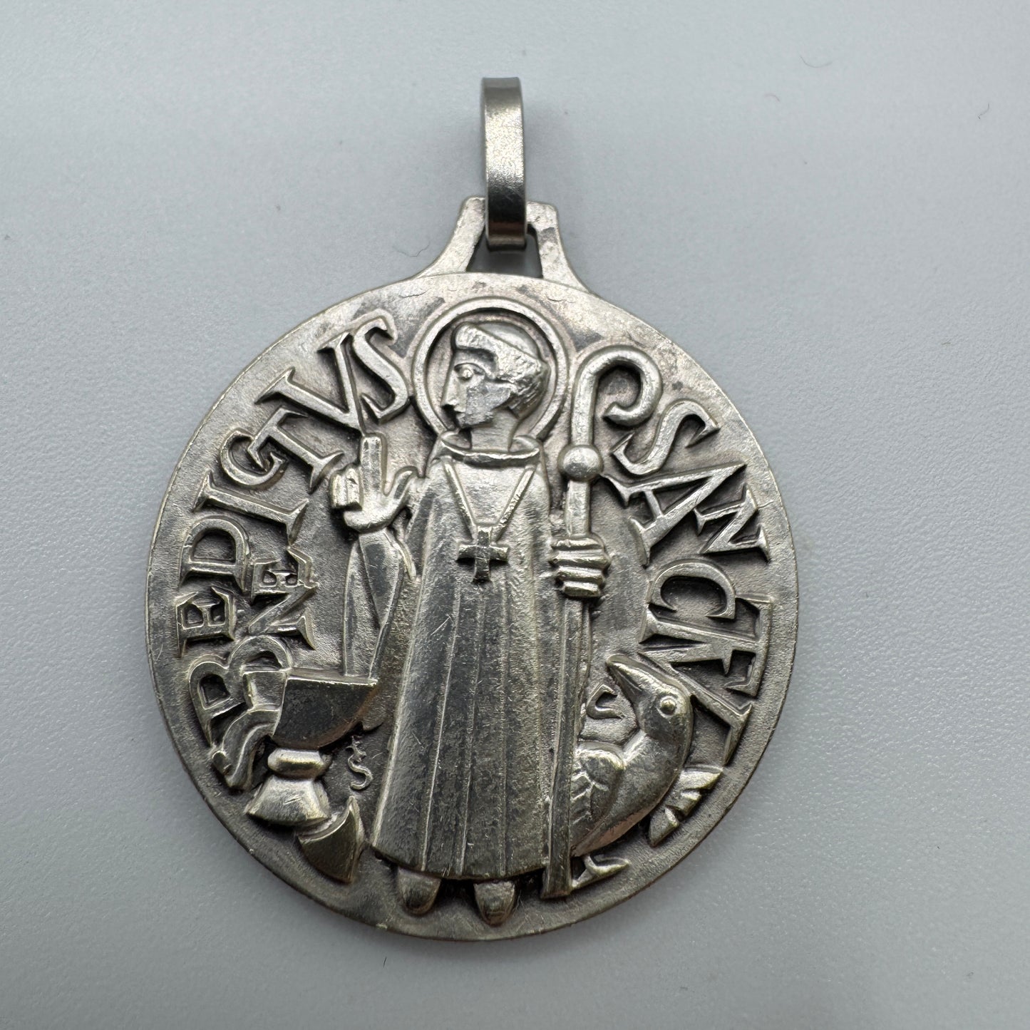 superbe médaille religieuse « Saint Benoit »