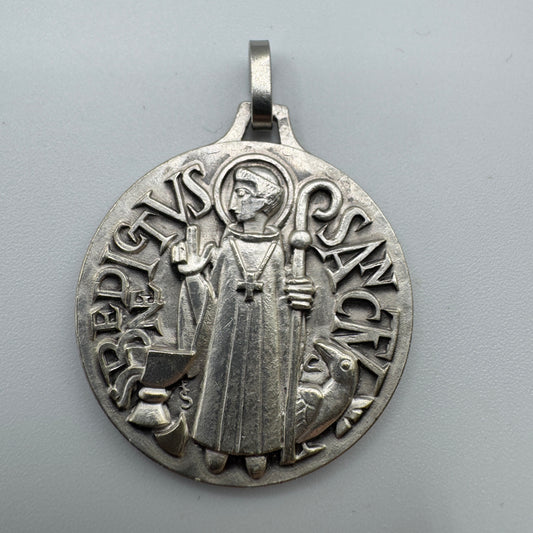 superbe médaille religieuse « Saint Benoit »