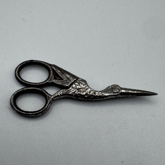Rare paire de Ciseaux de couture Ancien miniature « cigogne »