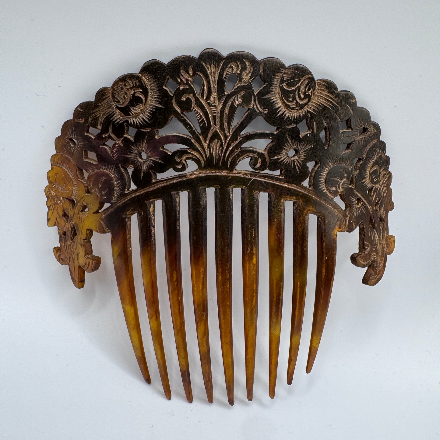 Peigne à cheveux art deco - corne sculptée